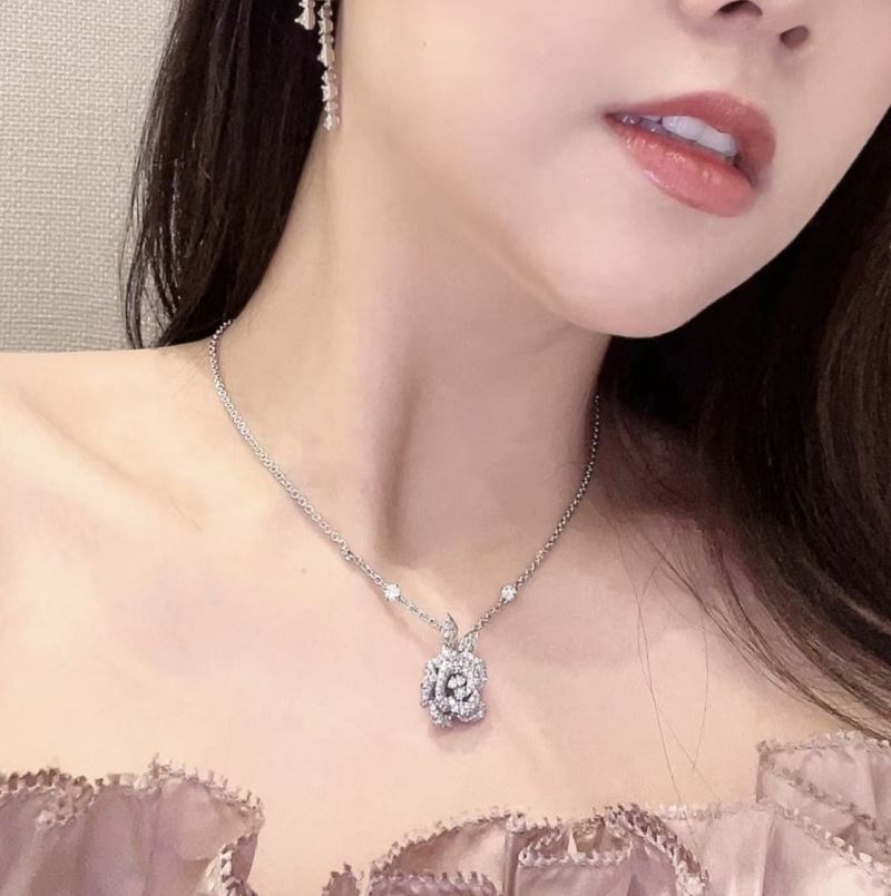 chr1st1an D10r necklaces